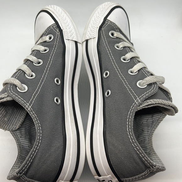 Women’s Converse canvas double tongue Chuck Taylor low tops - Picture 7 of 12